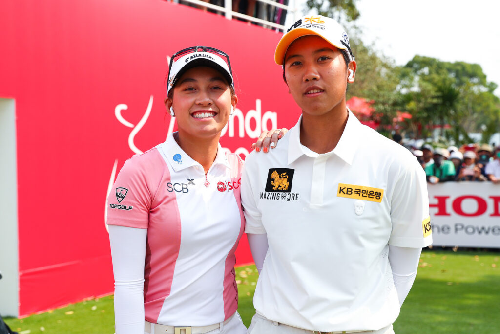 CHON BURI, THAILAND - FEBRUARY 26: Natthakritta Vongtaveelap (R) and Atthaya Thitikul (L) of Thailand take photo before tee off at 1st hole during the final round of the Honda LPGA Thailand at Siam Country Club on February 26, 2023 Chon Buri, Thailand. (Photo by Thananuwat Srirasant/Getty Images)