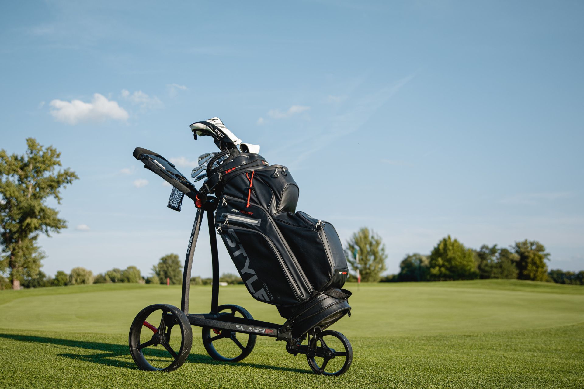 BIG MAX designs new versatile bag line-up | Women & Golf