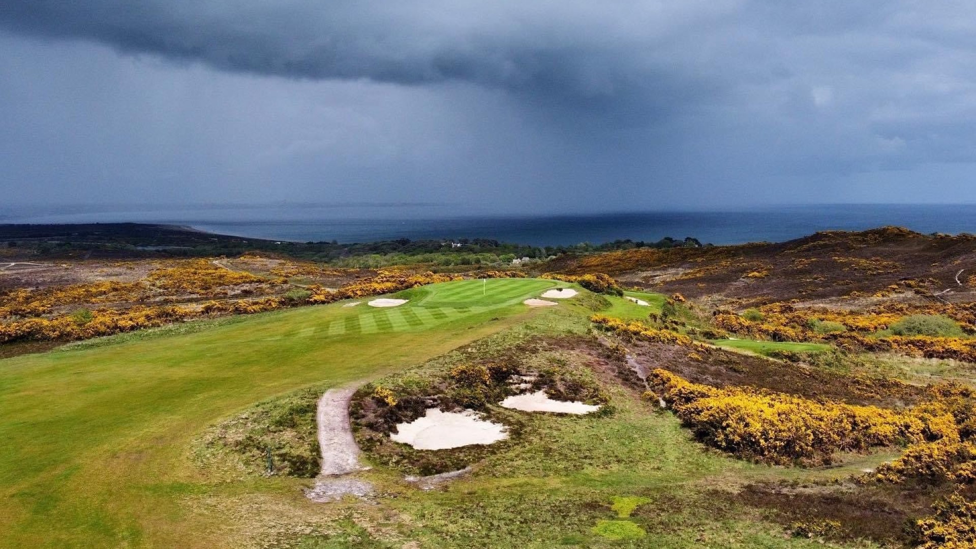 Isle of Purbeck Golf Club 5th green